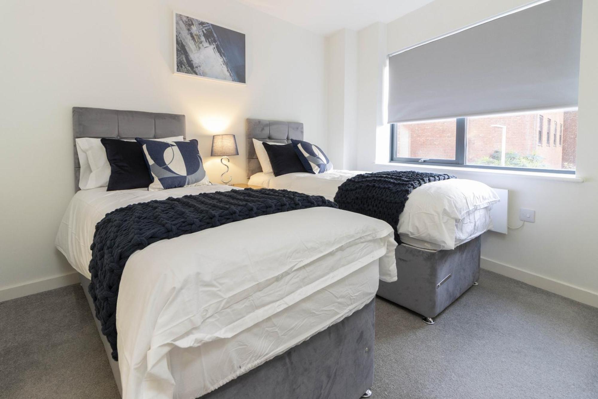 Linacre 11 - Modern 2 Bed Behind The Cathedral With Free Parking And Fast Wifi Lejlighed Exeter Eksteriør billede