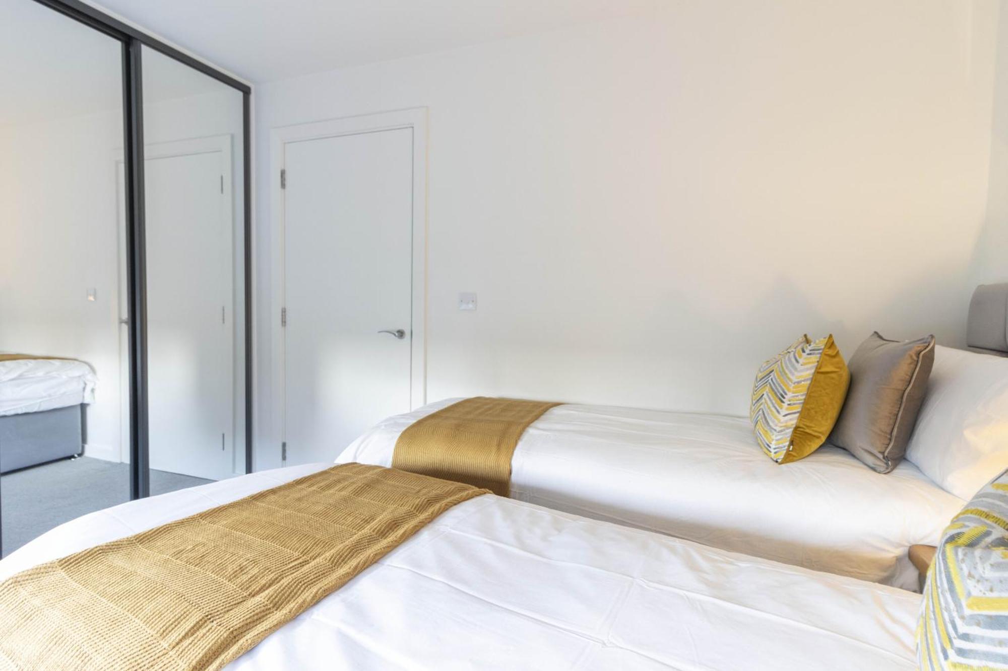 Linacre 11 - Modern 2 Bed Behind The Cathedral With Free Parking And Fast Wifi Lejlighed Exeter Eksteriør billede
