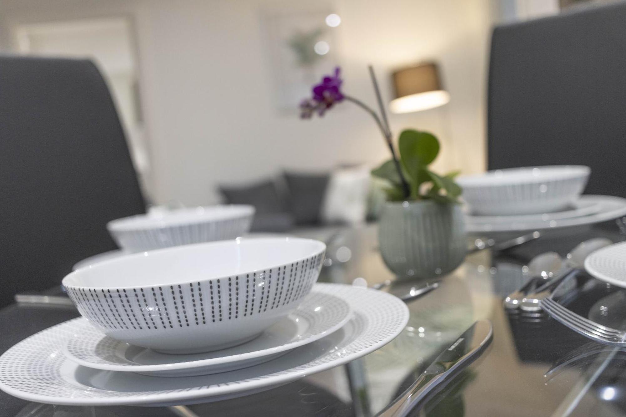 Linacre 11 - Modern 2 Bed Behind The Cathedral With Free Parking And Fast Wifi Lejlighed Exeter Eksteriør billede